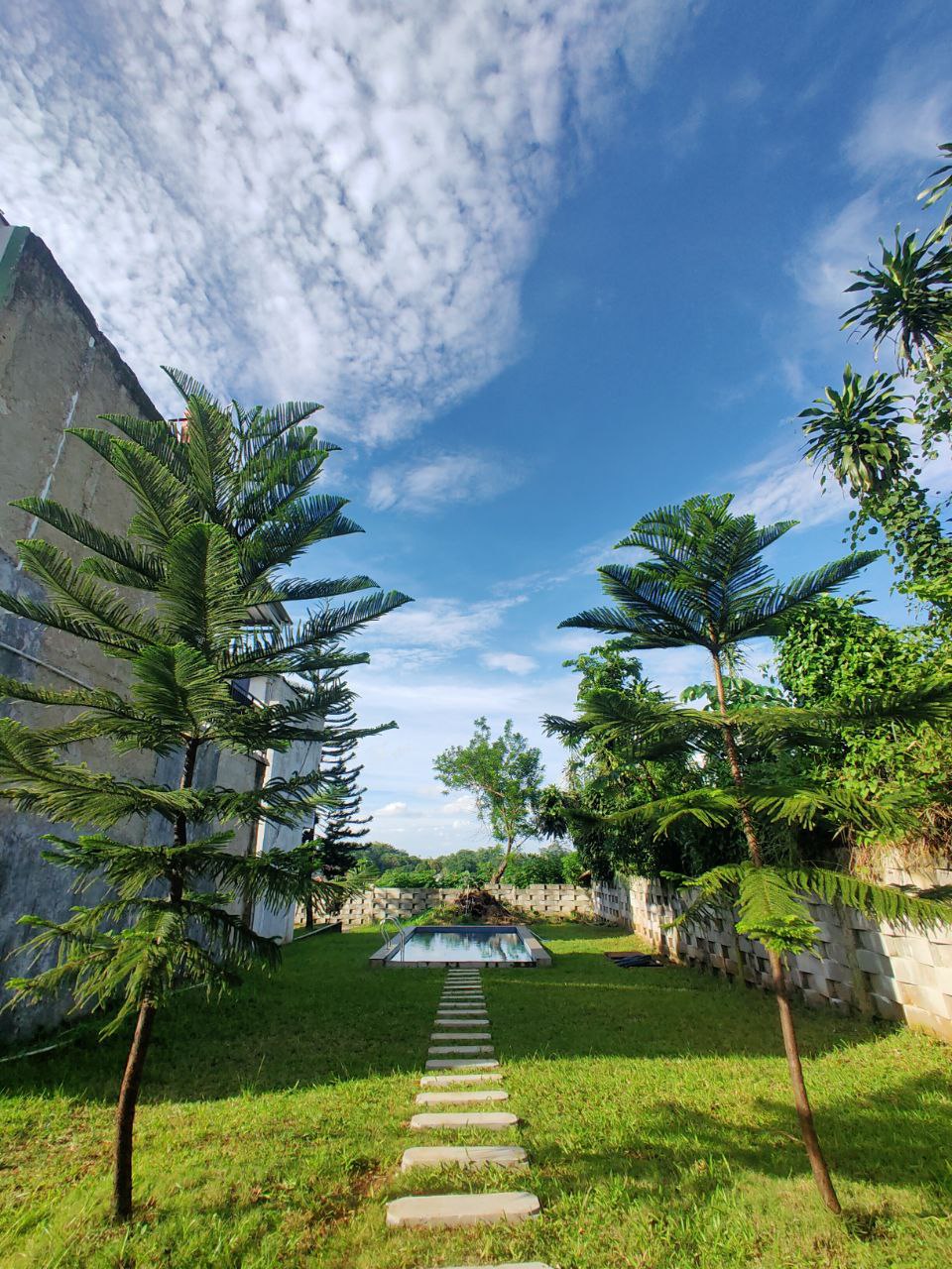 karadenan townhouse
